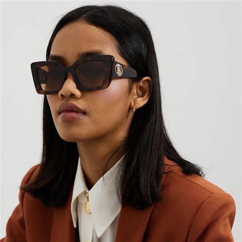 burberry daisy glasses